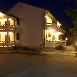 In Kampor Mit Gemauertem Grill By Interhome *