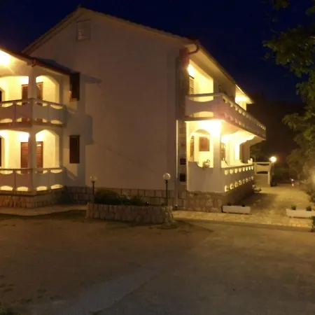 In Kampor Mit Gemauertem Grill By Interhome *
