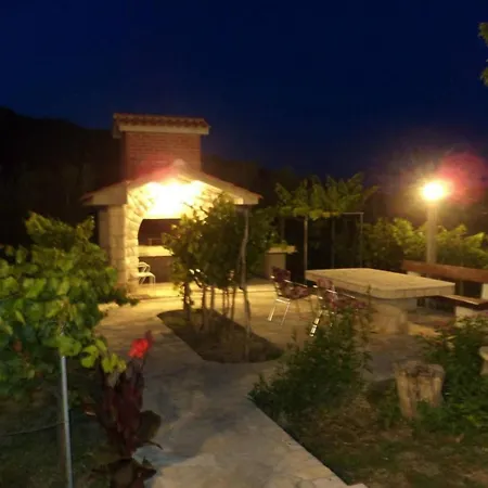 In Mit Gemauertem Grill By Interhome Apartament Rab Town