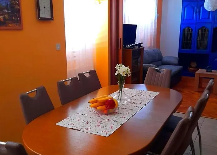 Appartement In Mit Gemauertem Grill By Interhome