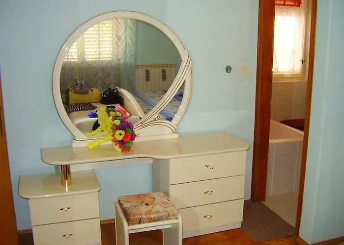 In Mit Gemauertem Grill By Interhome