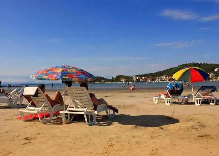 In Mit Gemauertem Grill By Interhome Раб